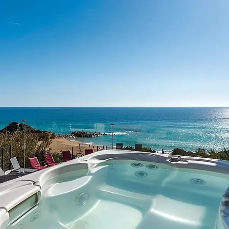 Villa Sleeps 10 Pool Air Con Wifi