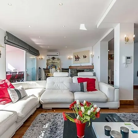 Sleeps 10 Pool Air Con Wifi