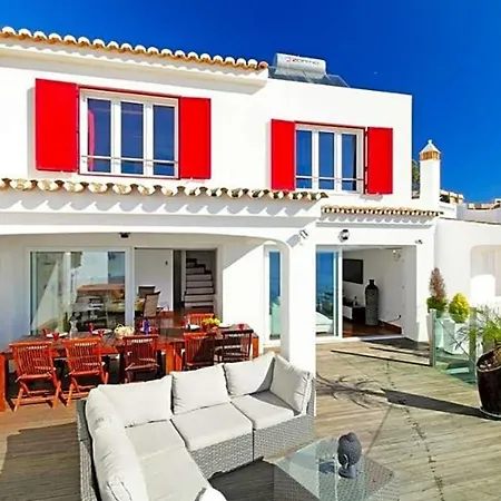 Sleeps 10 Pool Air Con Wifi