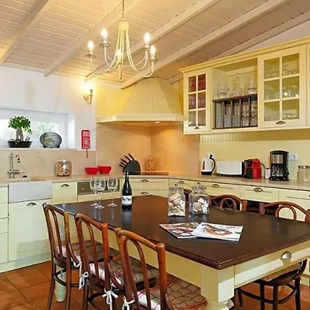 Sleeps 10 Pool Air Con Wifi Villa *